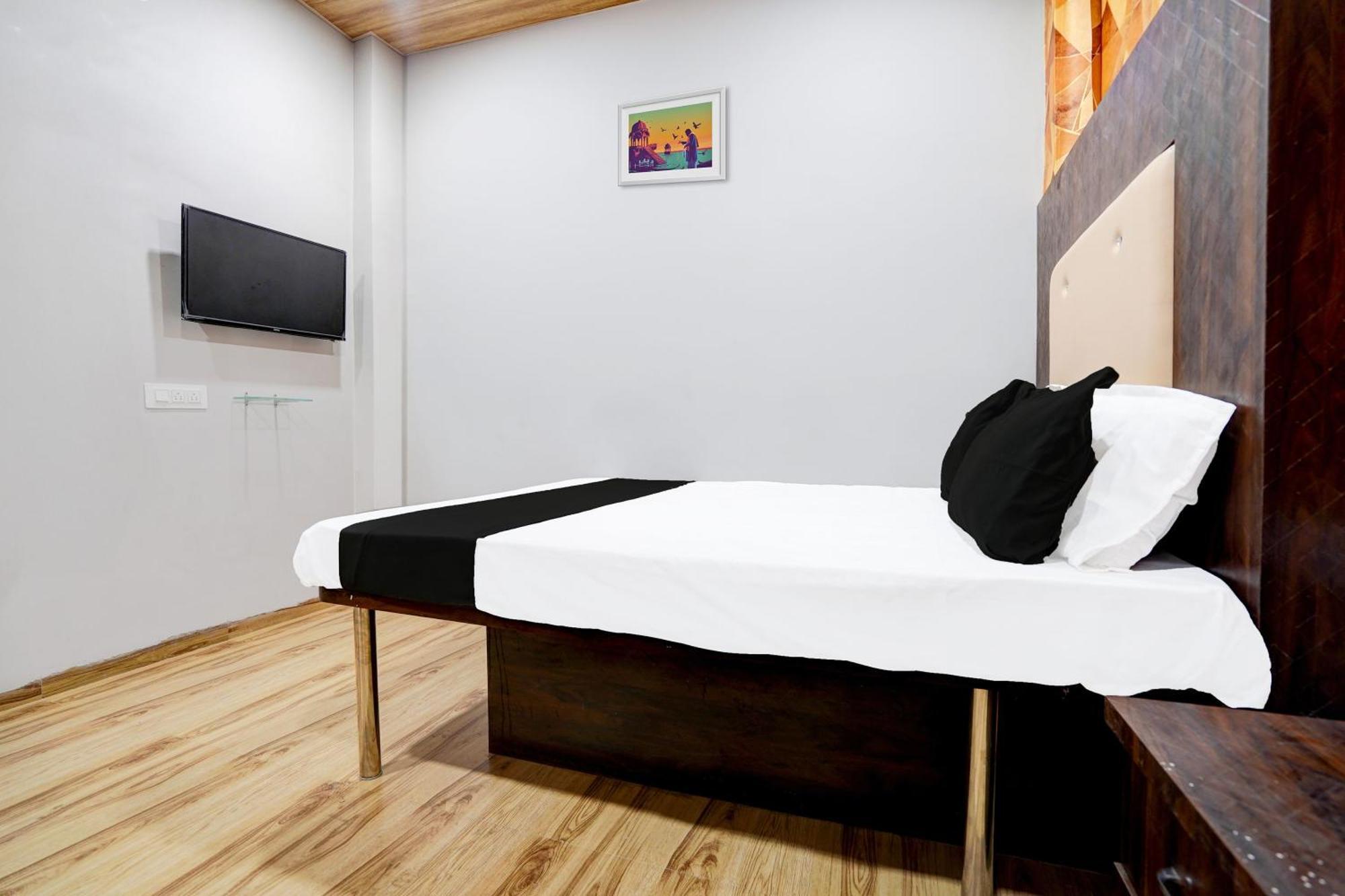 Hotel O New Sai Resort Nagpur Esterno foto